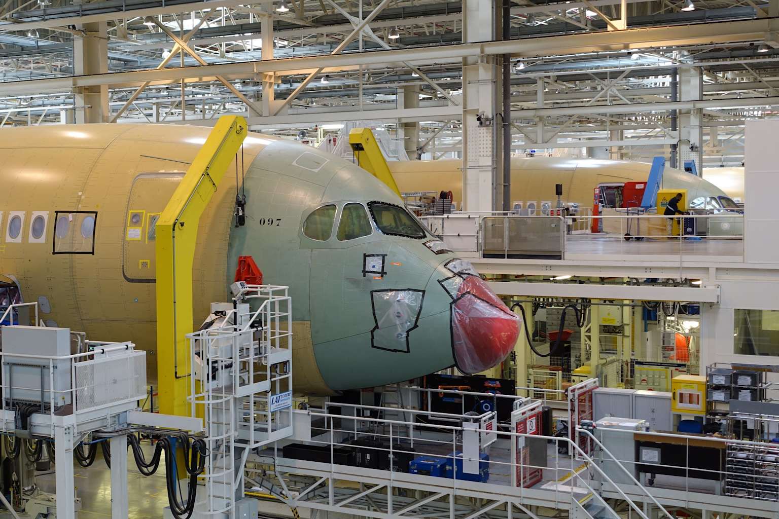 Airbus advierte a clientes de nuevos retrasos en el A350