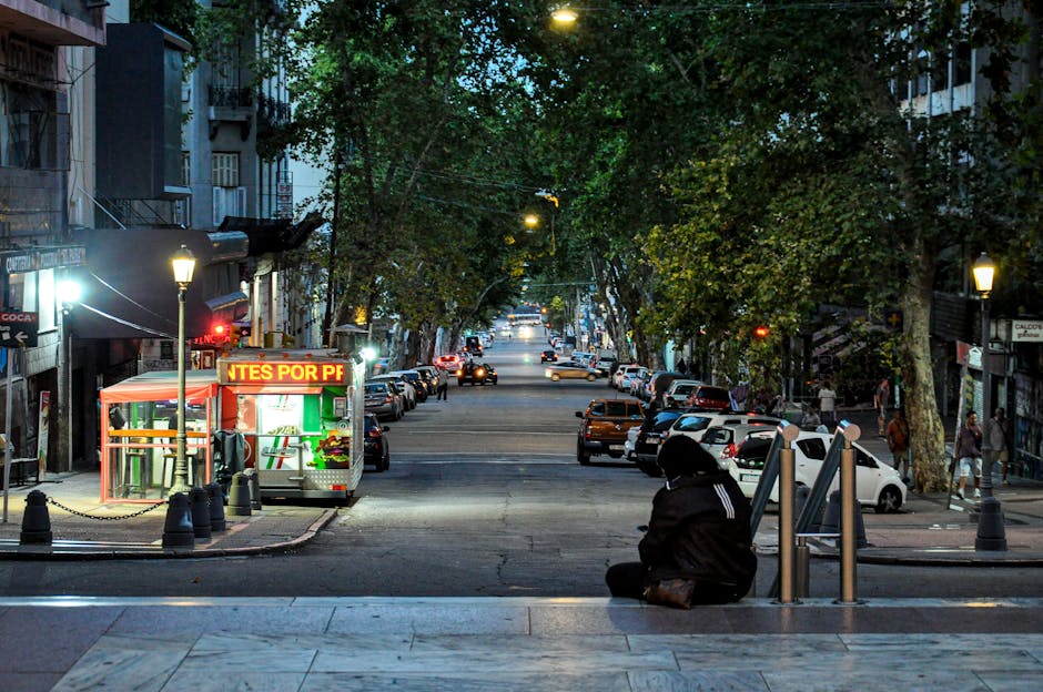 Fotos de stock gratuitas de acera, al aire libre, ambiente urbano