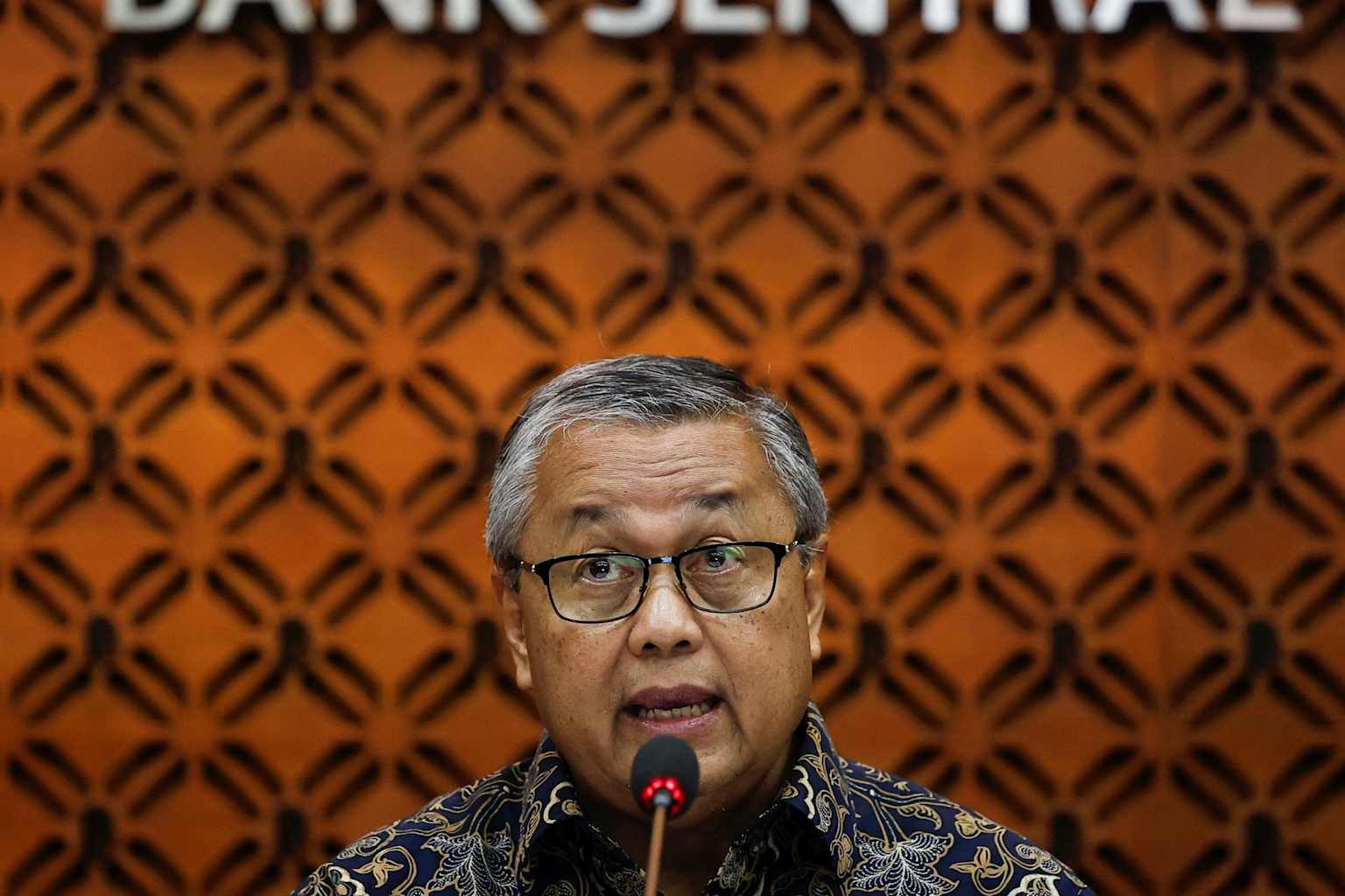 Bank Indonesia sorprende con un alza de tasas de 50 puntos base debido al impacto del desplome de bonos en Asia