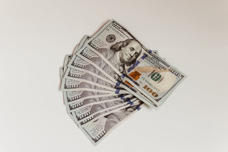 Fotos de stock gratuitas de 100 dolares, abanico de billetes de dólar, acumulación de riqueza