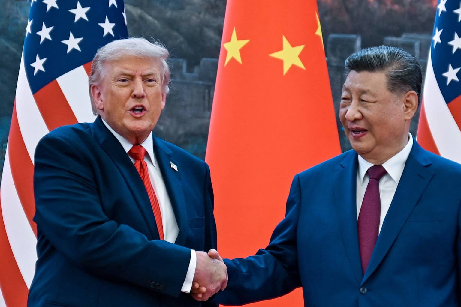 Los precios del petróleo suben después de que Trump dijera que China aceptó comprar crudo estadounidense