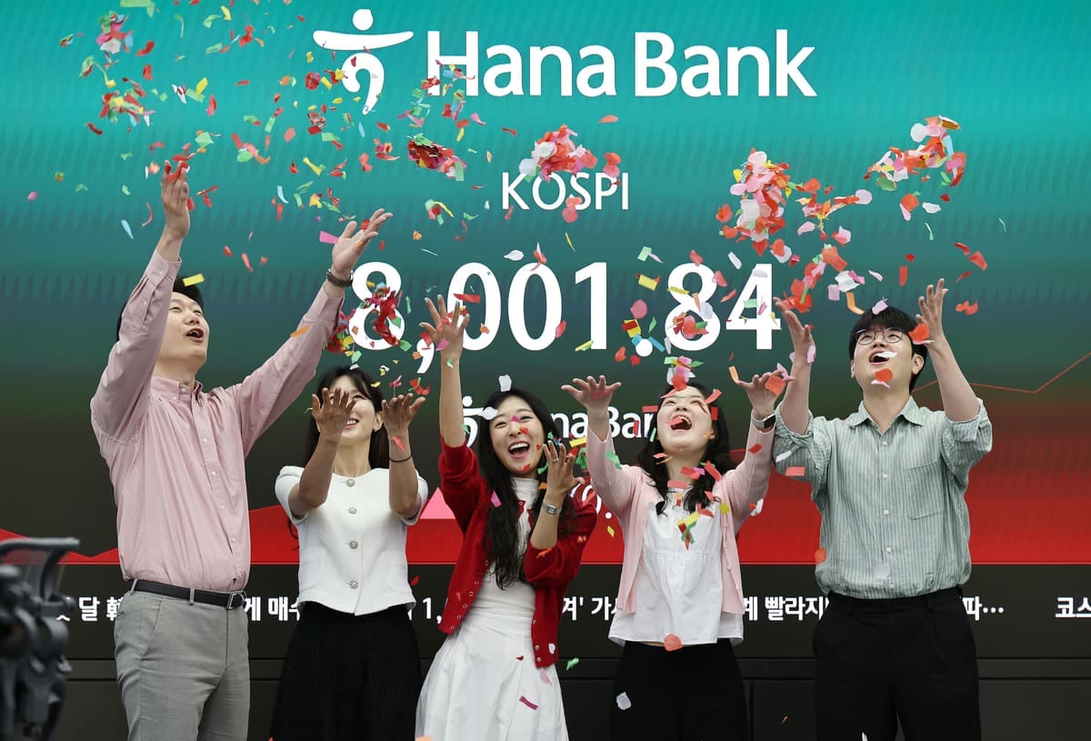 El índice KOSPI de Corea del Sur rompe los 8,000 puntos por primera vez