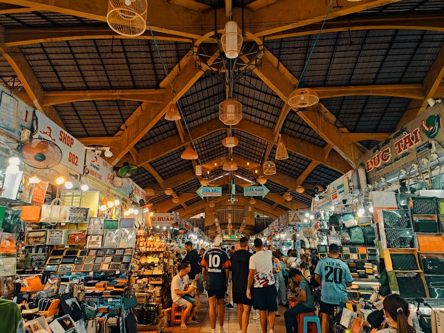 Escena Vibrante De Mercado Interior Con Compradores