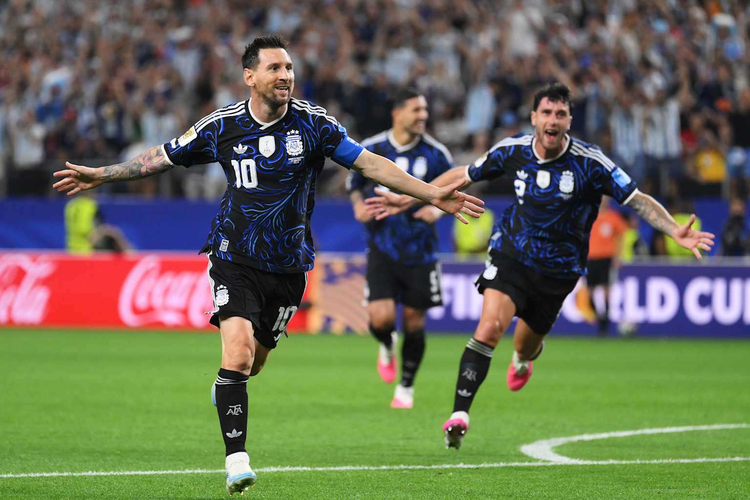 Messi hace historia: primero en anotar en 7 partidos seguidos del Mundial; Argentina, 9 puntos de 9