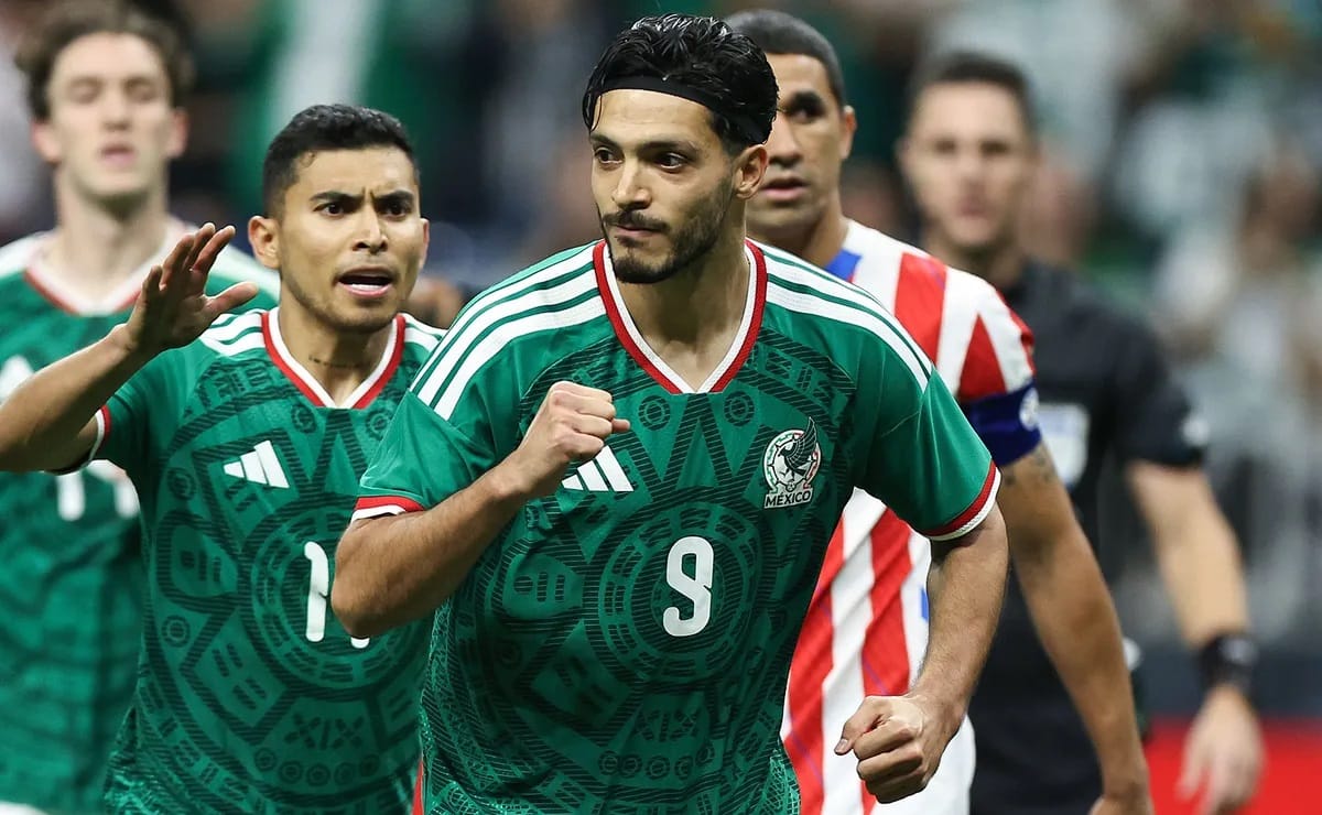 Raúl Jiménez sin equipo a días del Mundial ¡Pero ya hay equipos interesados!