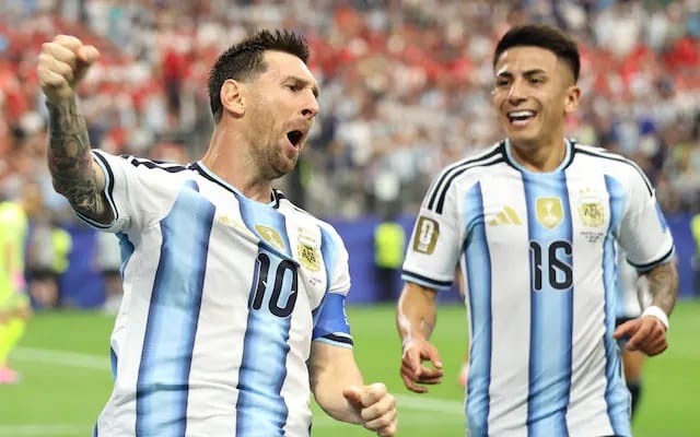 Con 2 de Messi Argentina gana Austria y amarra el liderato del Grupo J