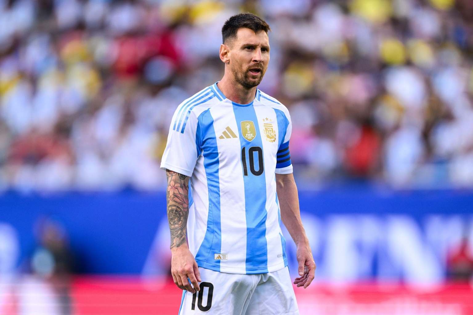 Messi y Argentina abren la defensa del título mundial ante Argelia este martes en Kansas City
