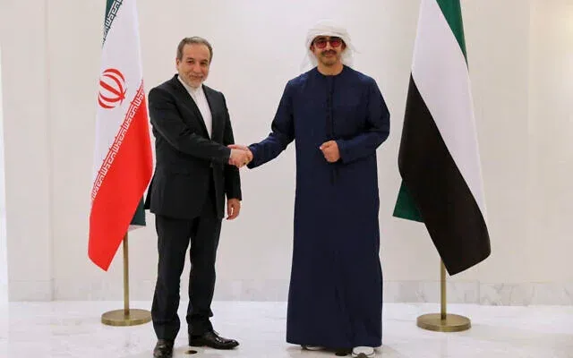 Emiratos habría liberado miles de millones a Irán para frenar sus ataques; Abu Dabi lo niega