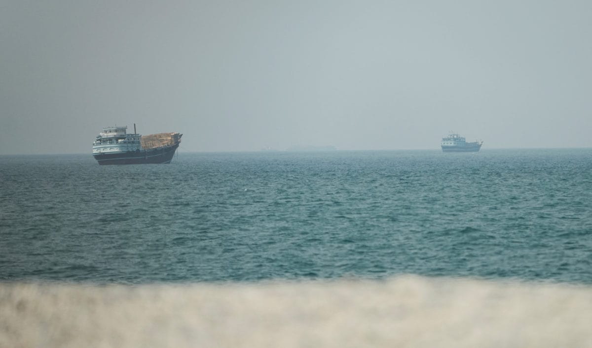 Trump reactiva el bloqueo a Irán en Ormuz y exige un peaje del 20% a los barcos