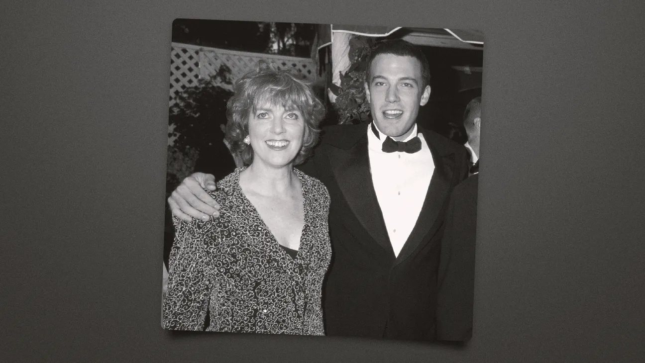Muere Chris Affleck a los 83: el obituario de la madre de Ben y Casey no menciona Hollywood