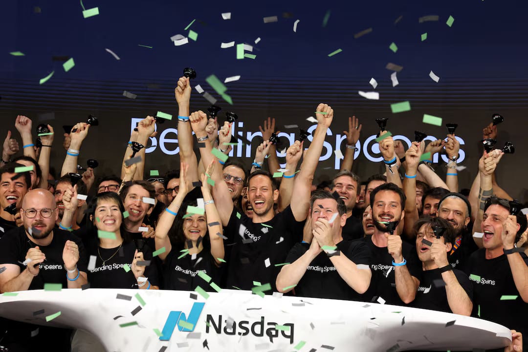 Bending Spoons, dueña de AOL y Vimeo, salta 40% en su debut en Nasdaq y vale 25,700 millones de dólares