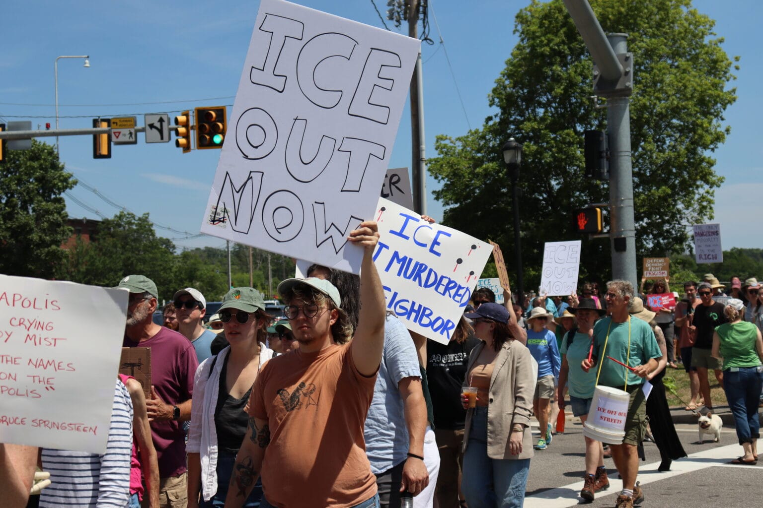 Protesters gather in Biddeford after a man was fatally shot by ICE agents on Monday. (Photo by Emma Davis/Maine Morning Star)
