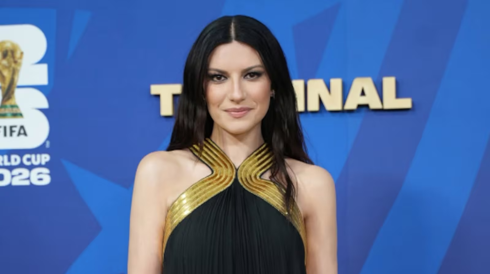 Laura Pausini y la foto viral con Shakira y BTS en la final del Mundial 2026