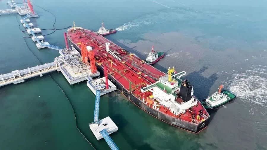 Las importaciones de petróleo crudo de China caen a mínimos de casi una década