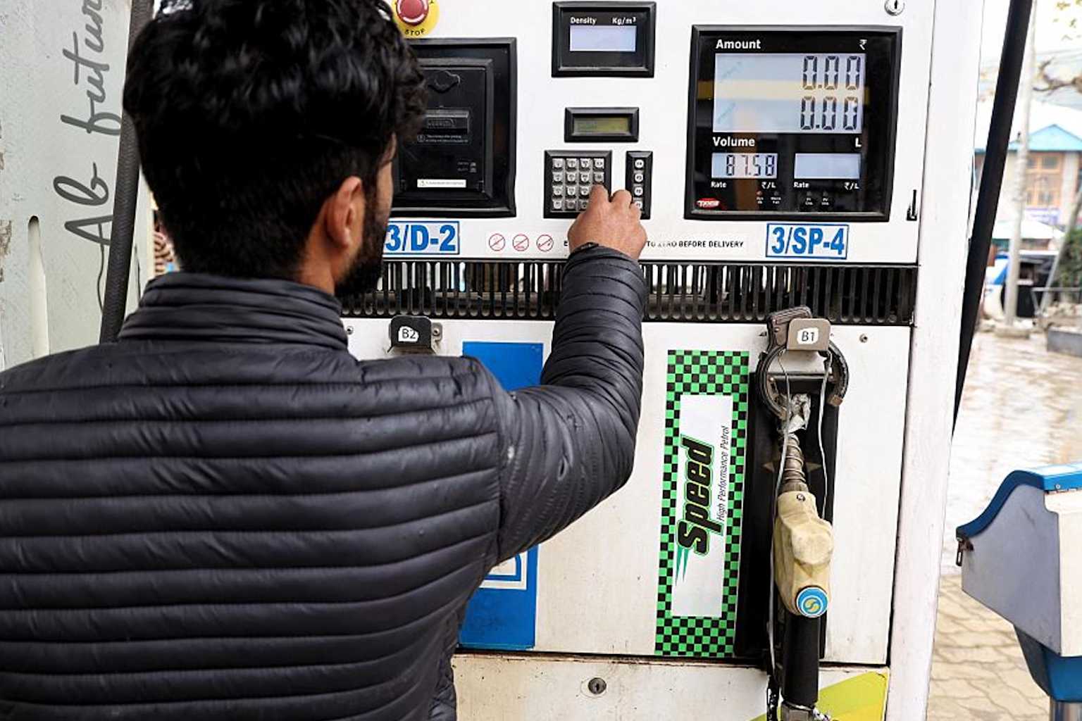 El FMI descarta los escenarios de recesión tras la tregua entre EE. UU. e Irán que alivió el choque petrolero.