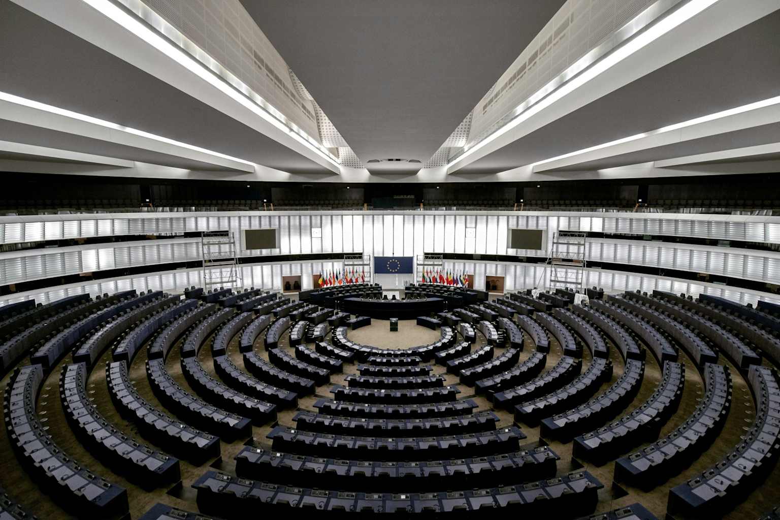 El Parlamento Europeo aprueba el proyecto para avanzar con el euro digital