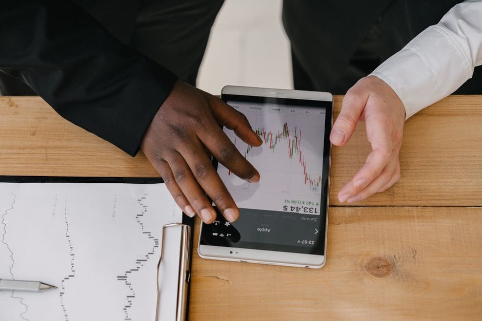 Fotos de stock gratuitas de análisis, análisis financiero, analizando