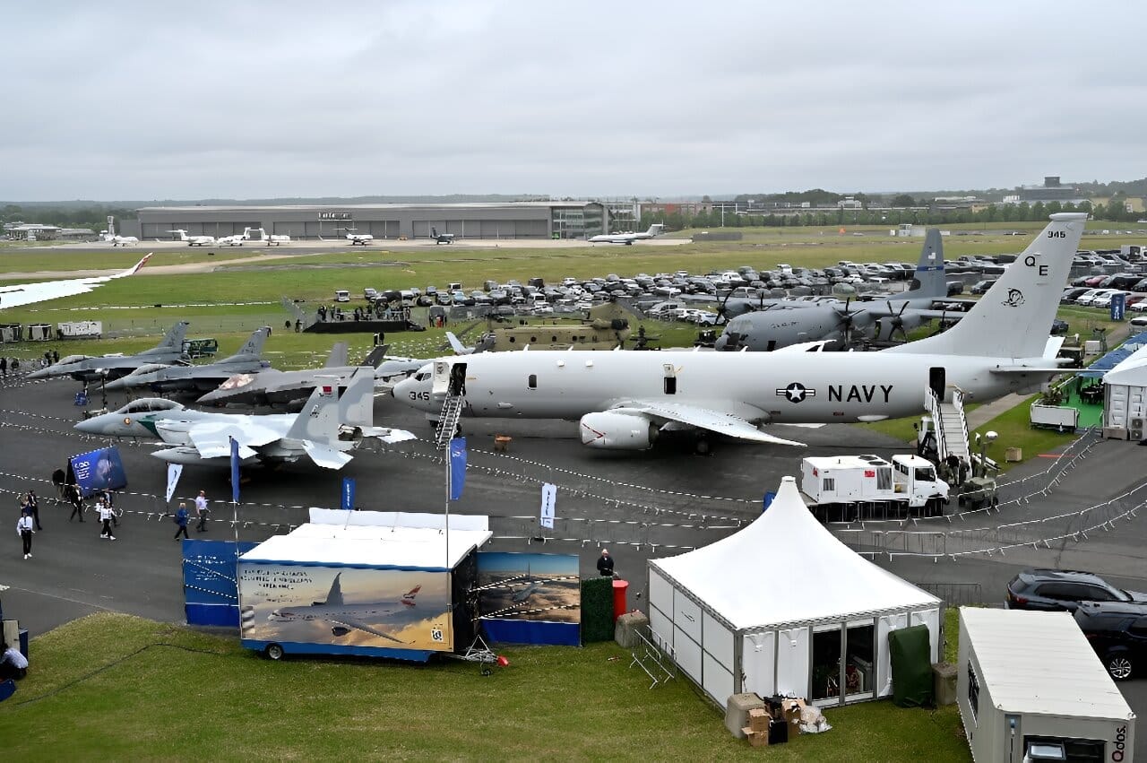 El salón aeronáutico de Farnborough arranca con una intensa batalla por pedidos entre Airbus y Boeing
