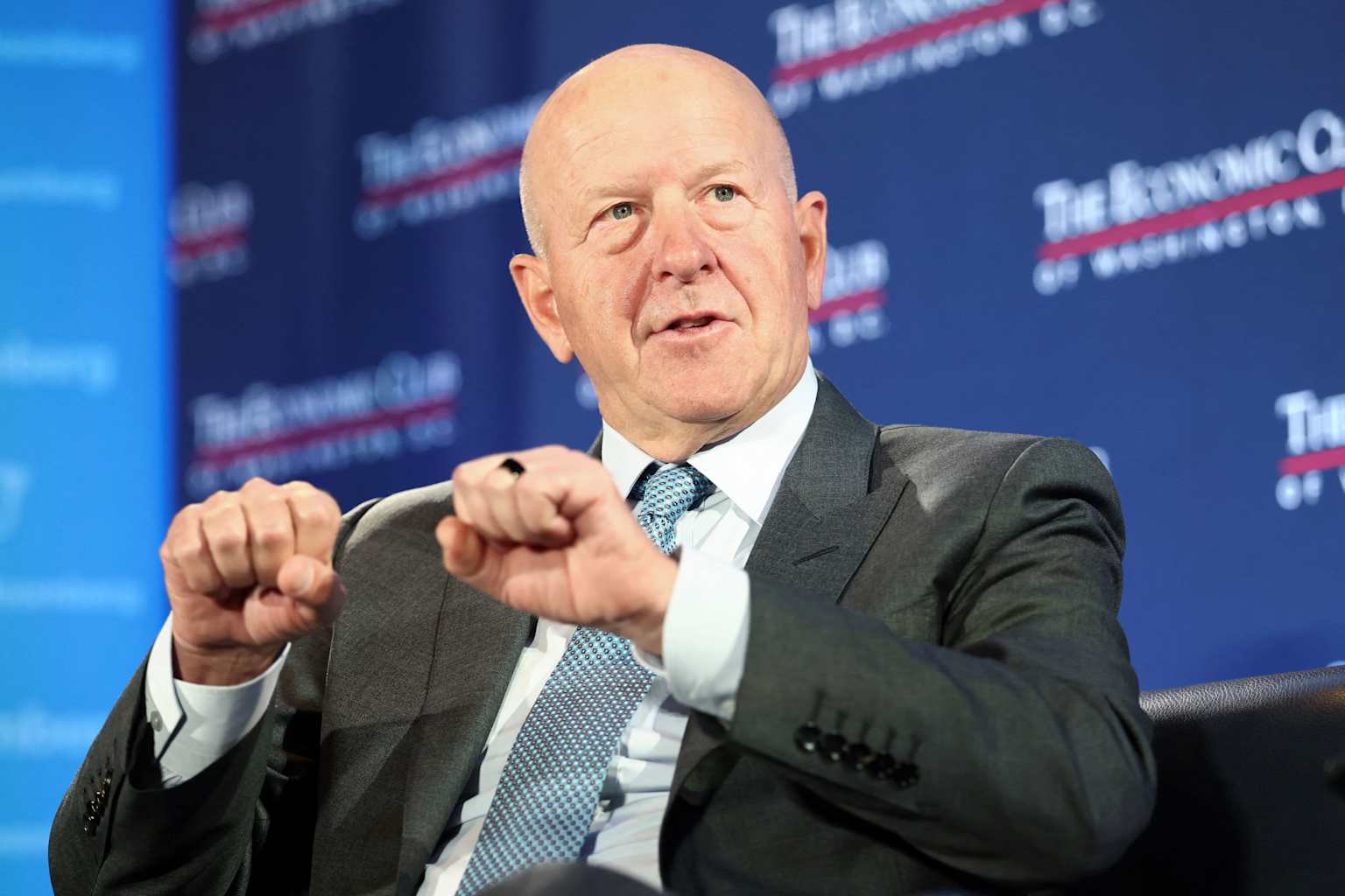 Goldman Sachs lanza una venta de bonos en euros tras captar 10,000 millones de dólares.