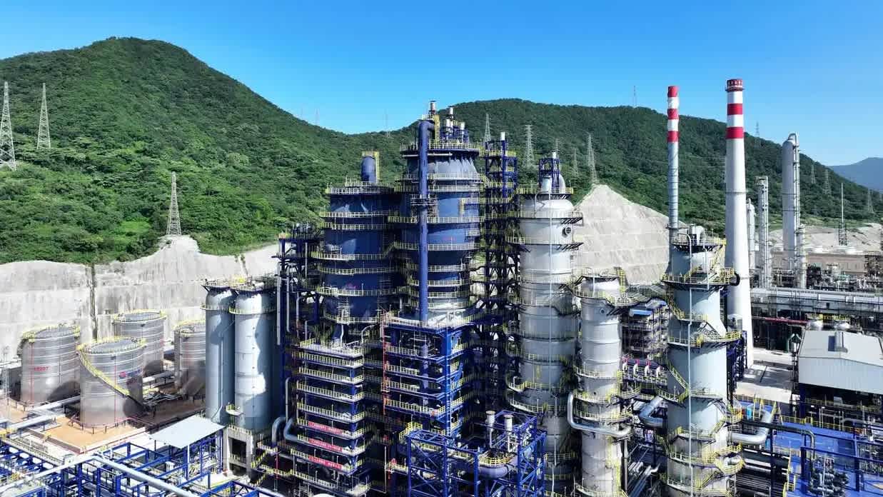 China se convierte en exportador neto de olefinas mientras la guerra de Irán reconfigura el comercio