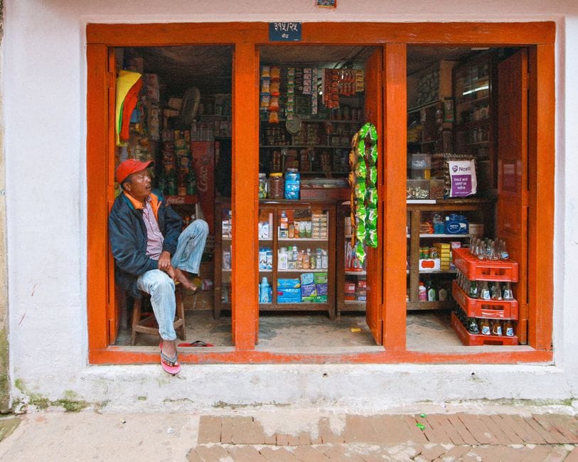 Fotos de stock gratuitas de ambiente urbano, aperitivos, barrio