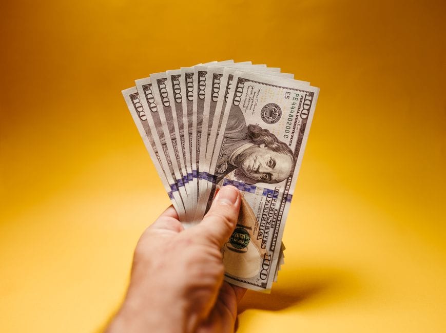 Fotos de stock gratuitas de 100, abanicando dinero, administración del dinero