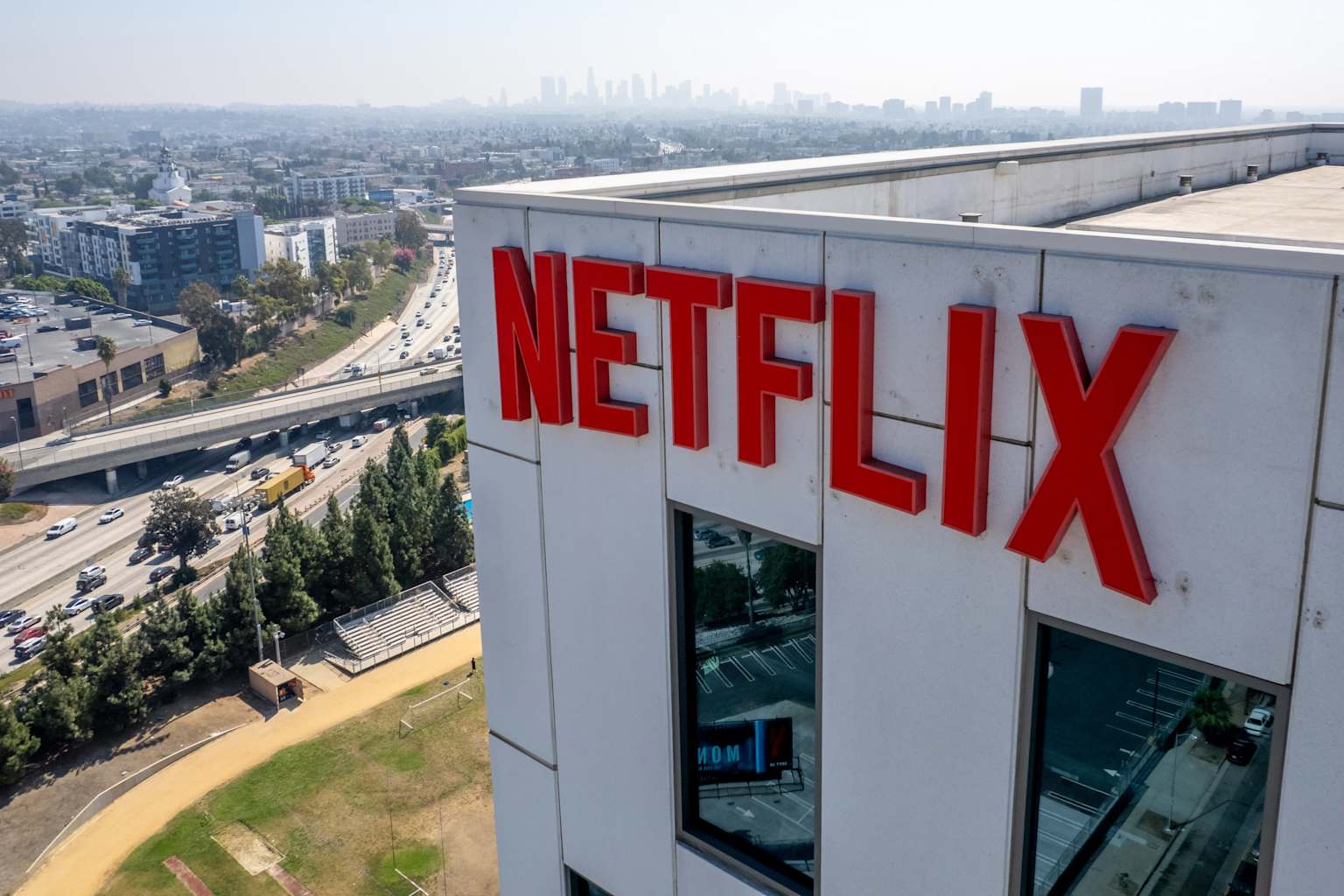 Netflix supera las estimaciones de ganancias del segundo trimestre pero queda por debajo en ingresos