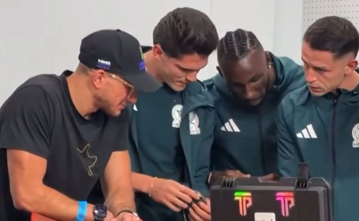 La Selección Mexicana devuelve los Rolex de Steve Will Do It para evitar una sanción de la FIFA