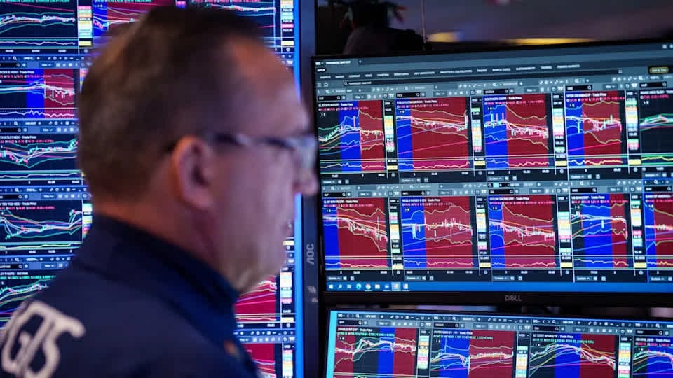 La caída de los semiconductores arrastra a los mercados globales mientras las acciones de chips extienden pérdidas