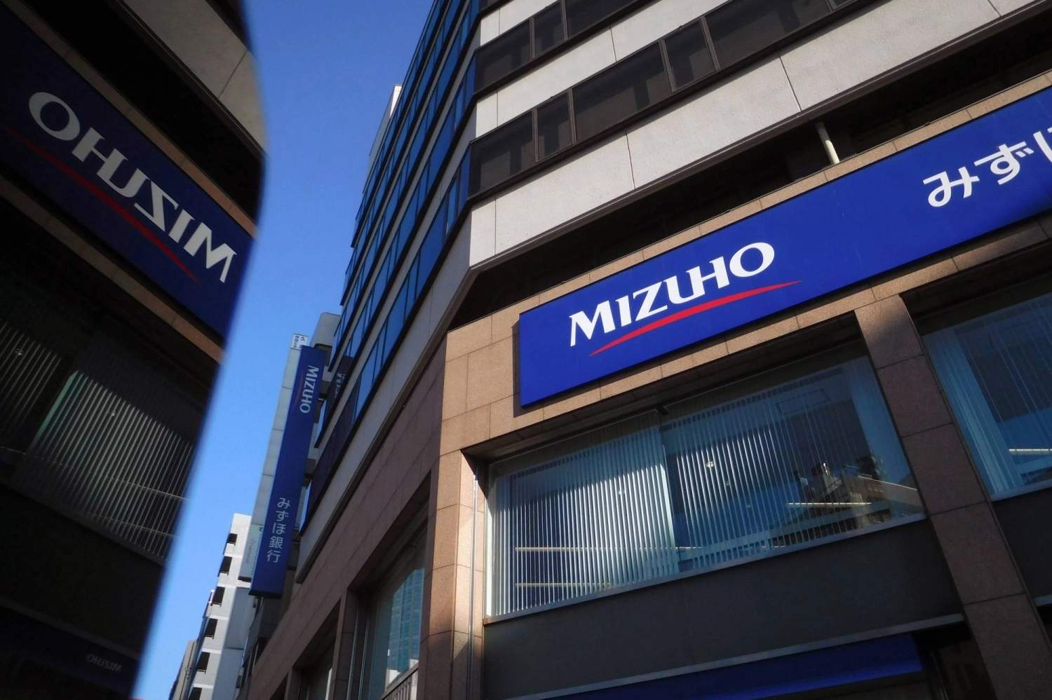 Emisores japoneses impulsan los bonos extranjeros de Asia a un trimestre récord de 154,000 millones de dólares