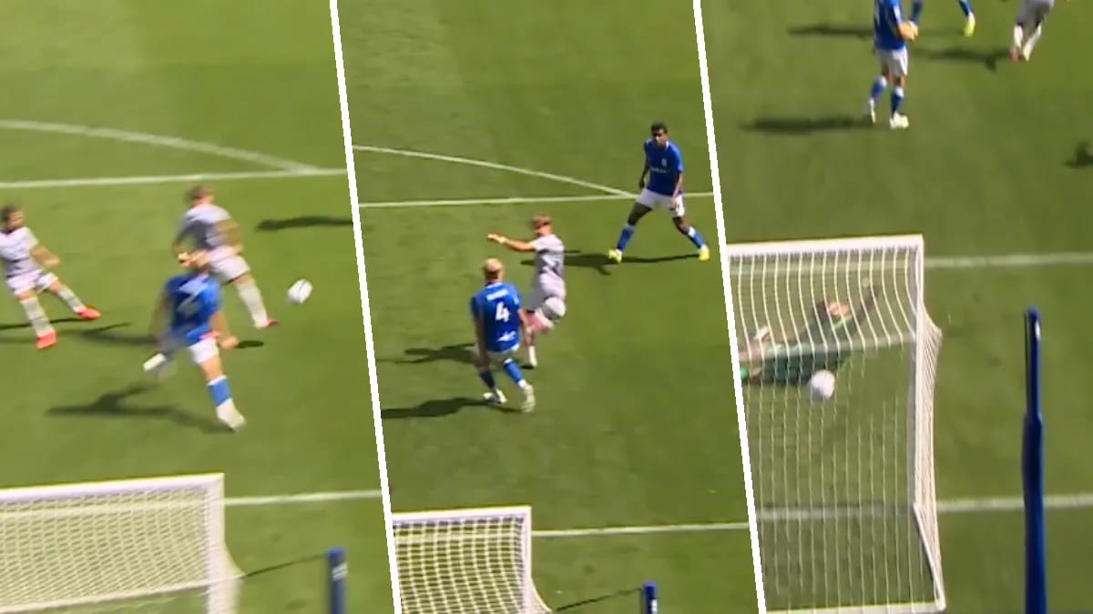 ¡Denle el Puskás! Impresionante gol de Dom Ballard con el Bristol City en Inglaterra