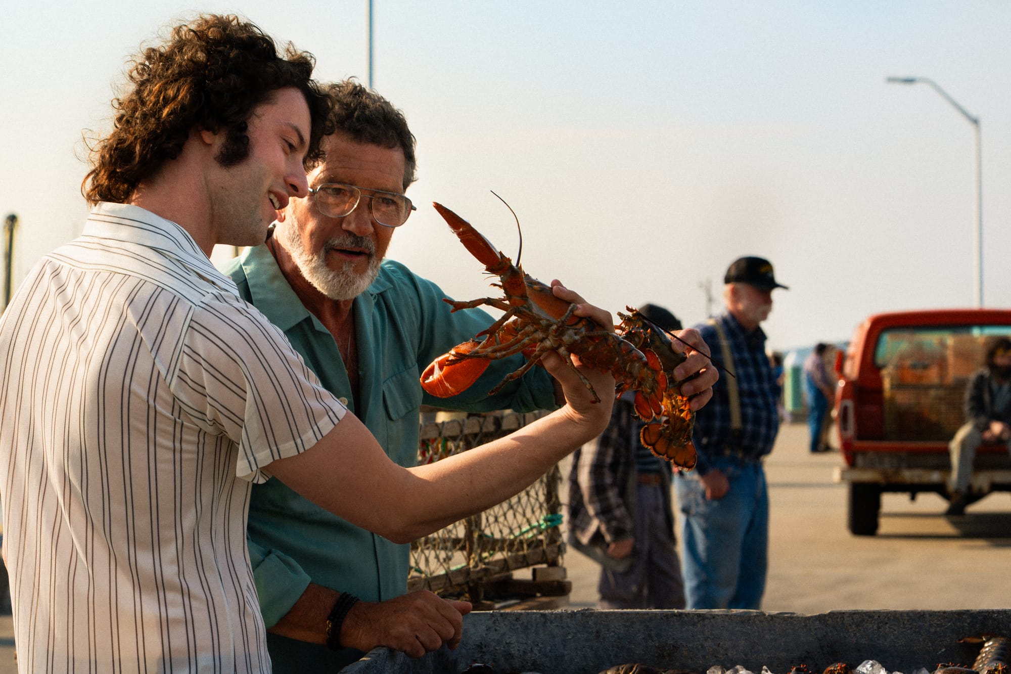Tony ya está en cines: qué es real y qué inventó el biopic de Anthony Bourdain