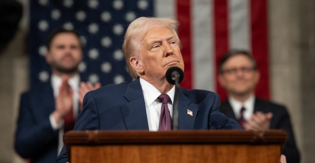 Trump pospone aranceles de 50% a Canadá: Llegaron a un acuerdo