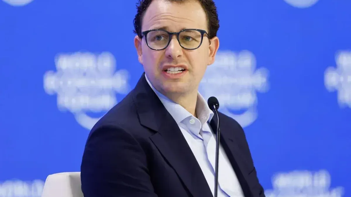 Anthropic abre sus oficinas a Accenture para vigilar cómo construye su IA