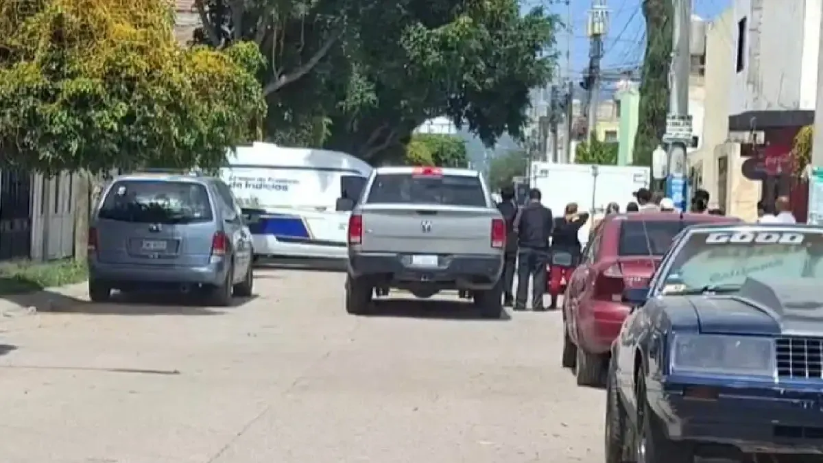 Asesinan a un hombre en la puerta de su casa en León; investigan el ataque