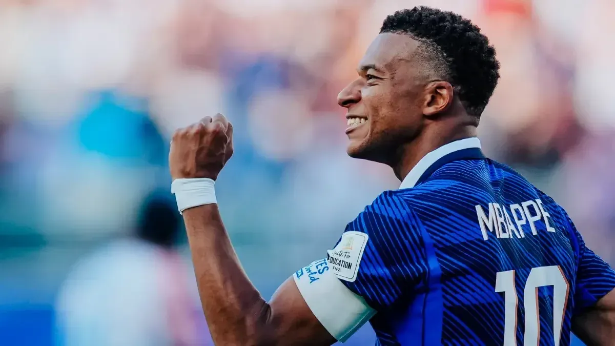 Kylian Mbappé asegura que él será el ganador del Balón de Oro