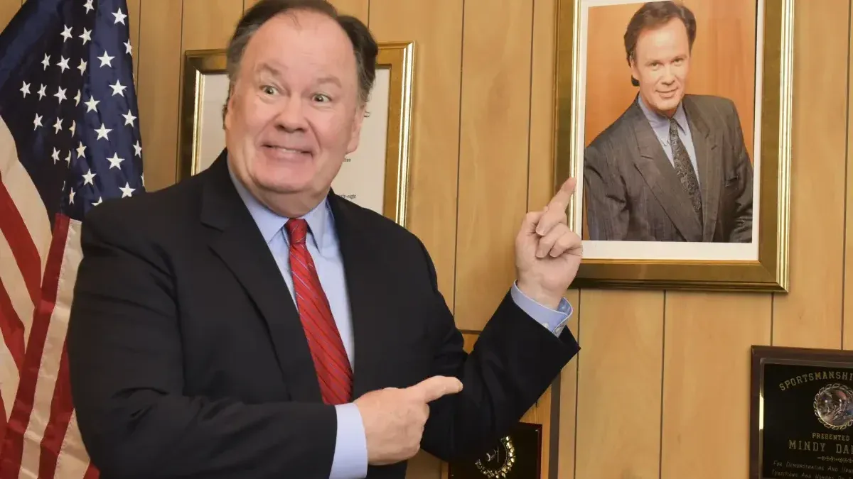 Muere Dennis Haskins, el director Belding de "Saved by the Bell", a los 75 años