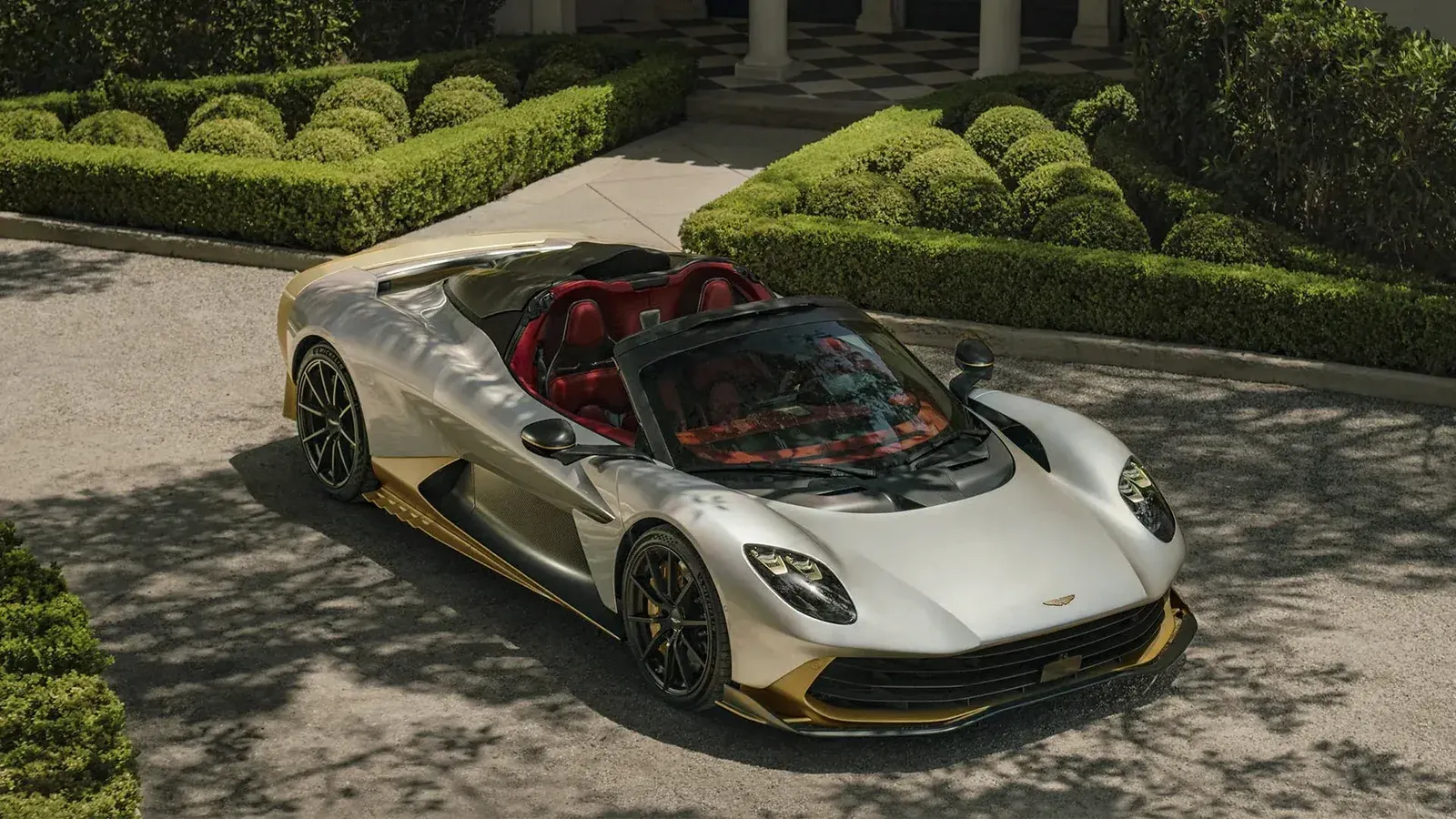 Imagen oficial de astonmartin.com