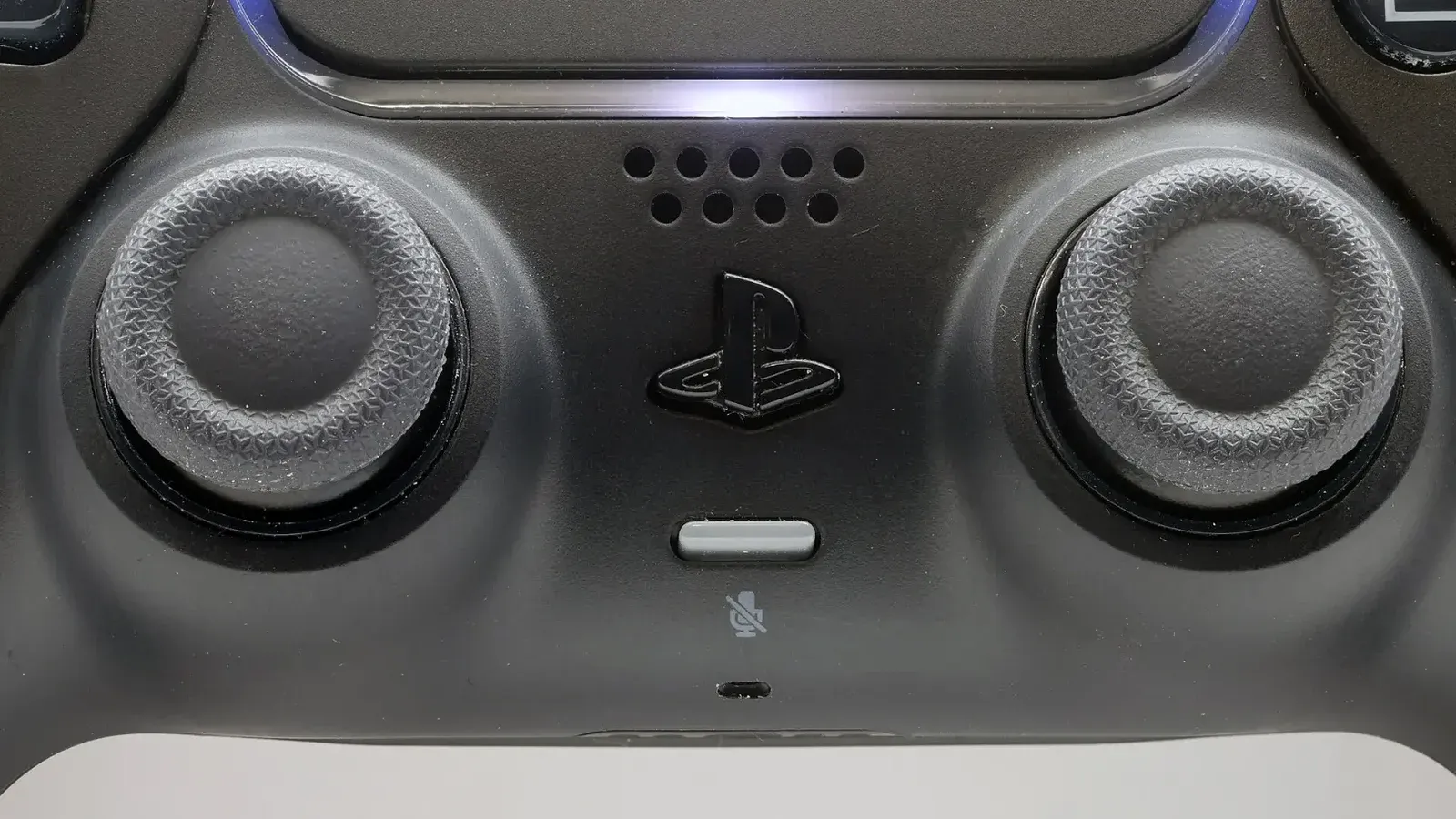 Controlador PlayStation 5 DualSense en negro de medianoche