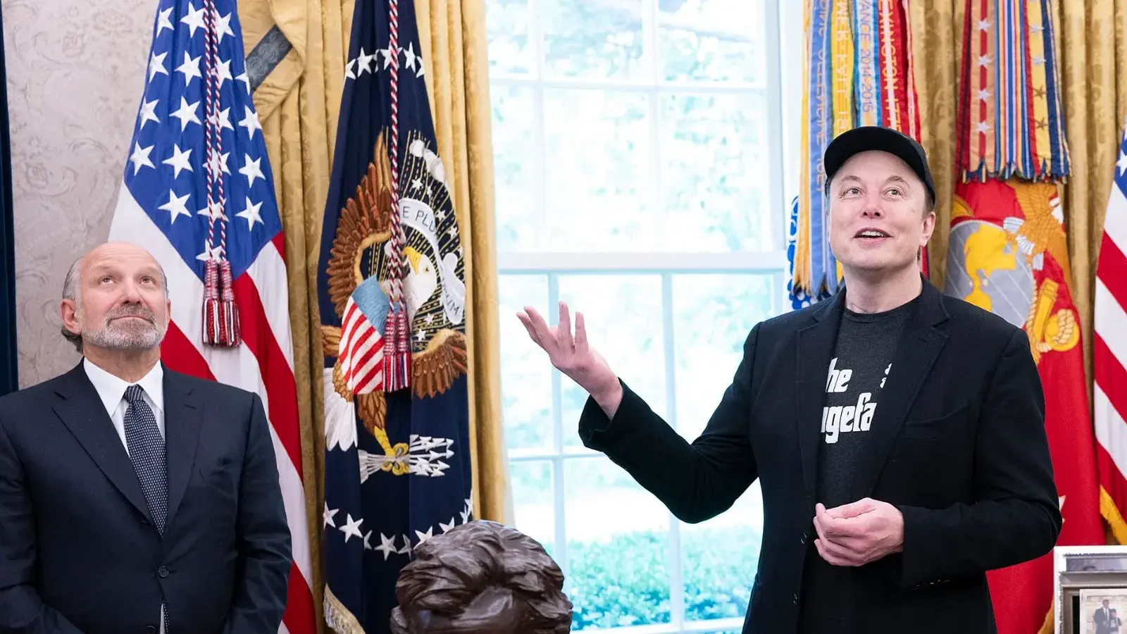 El presidente Donald Trump participa en una conferencia de prensa con el asesor de Doge que sale, Elon Musk, el viernes 30 de mayo de 2025, en la Oficina Oval.