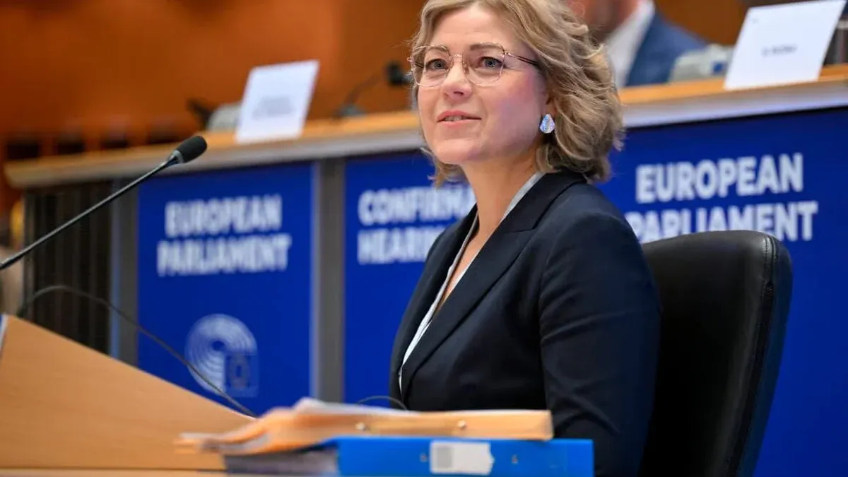 Jefe de tecnología de la UE redúcela amenaza de la IA: Afirma que con regulación bastaría