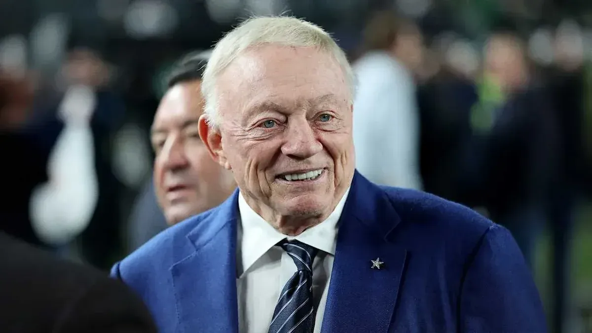 10_27_ Jerry Jones