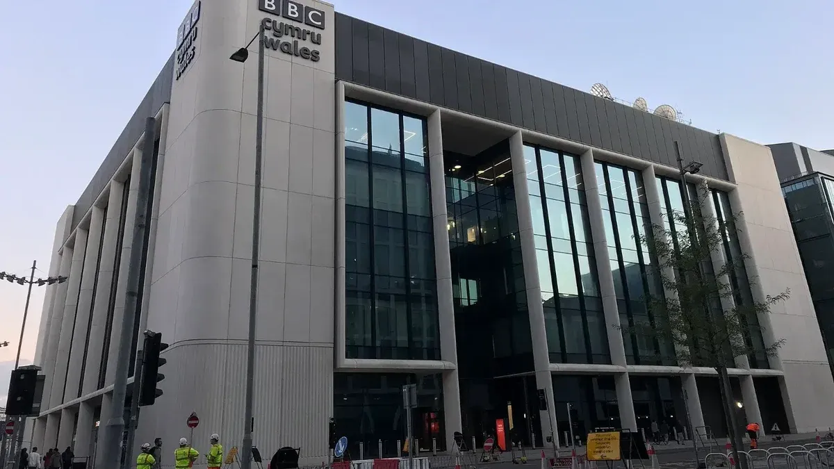 El nuevo edificio de la sede de la BBC Wales basado en 3 Central Square en Cardiff, Gales.