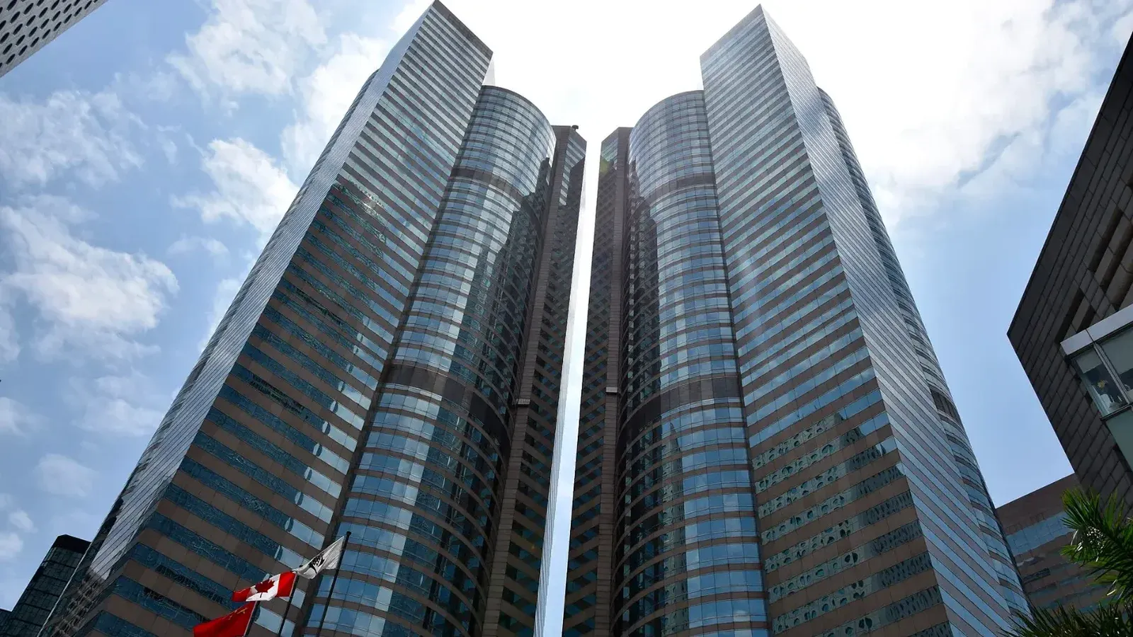 Exchange Square (交易廣塲) is a building complex located in Central, Hong Kong and houses the offices of Hong Kong Stock Exchange.