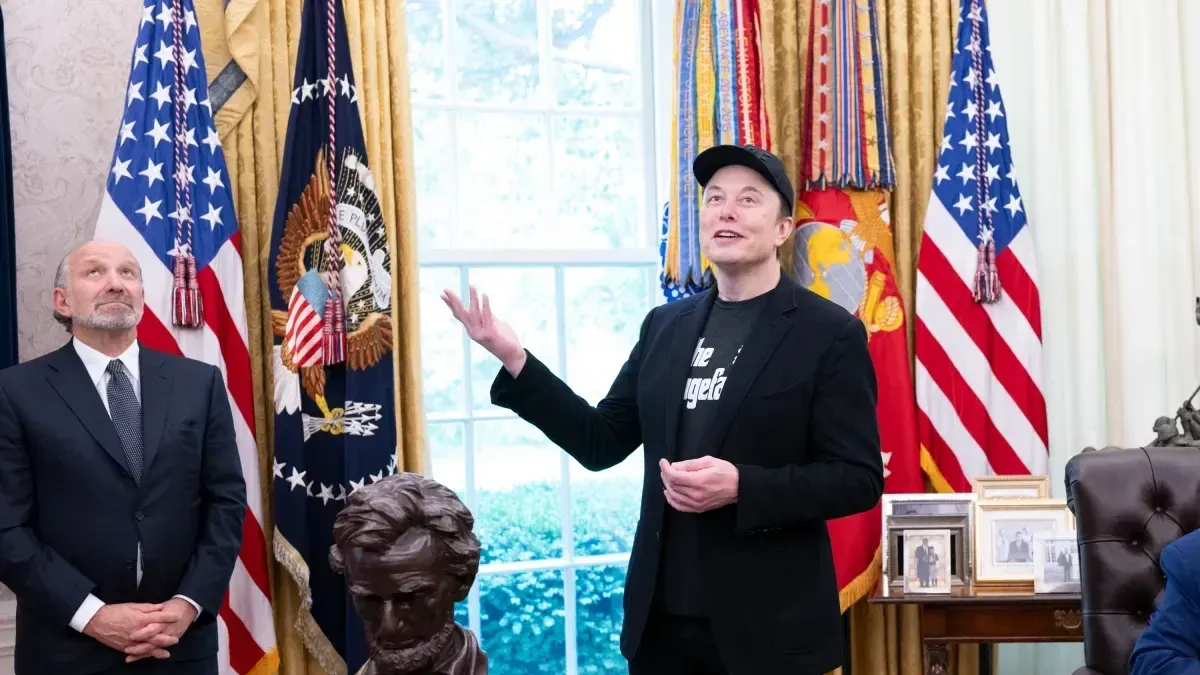 El presidente Donald Trump participa en una conferencia de prensa con el asesor de Doge que sale, Elon Musk, el viernes 30 de mayo de 2025, en la Oficina Oval. (Foto oficial de la Casa