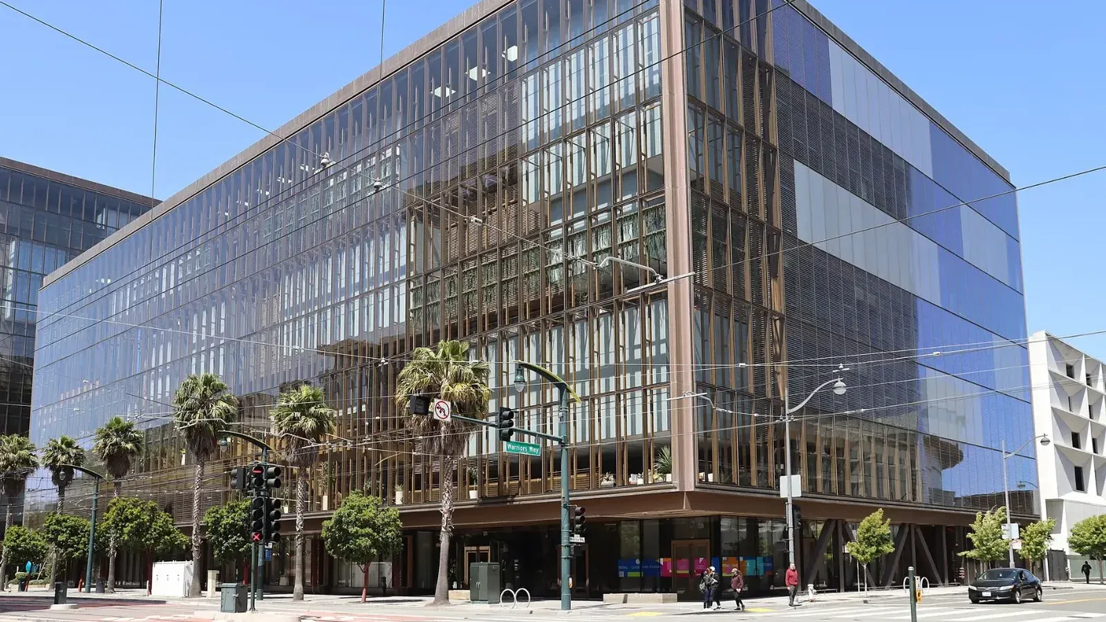 Un edificio de oficinas en 1515 Third Street en el barrio Mission Bay de San Francisco, California.