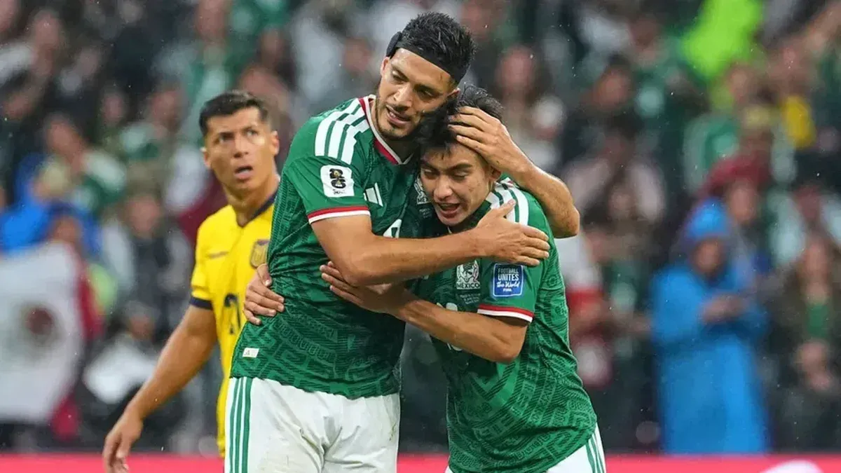 Raúl Jiménez tiene claro el mejor club para Gil Mora: “Borussia Dortmund tiene su estilo”