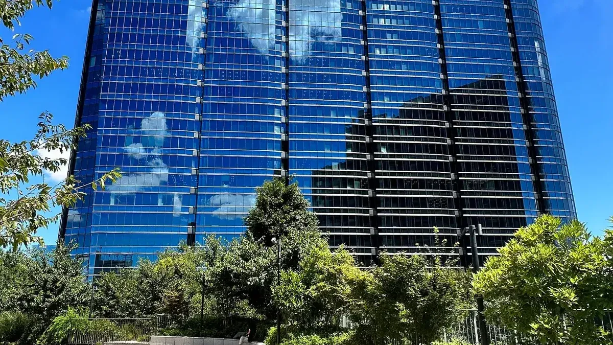 Sumitomo Real Estate Osaki Garden Tower, which houses the headquarters of the Sega Sammy Group.