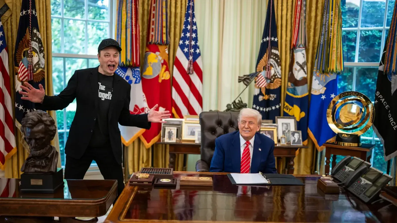 Escenas antes de que el presidente Donald Trump realice una conferencia de prensa con el asesor de Doge que sale, Elon Musk, el viernes 30 de mayo de 2025, en la Oficina Oval. (Foto oficial