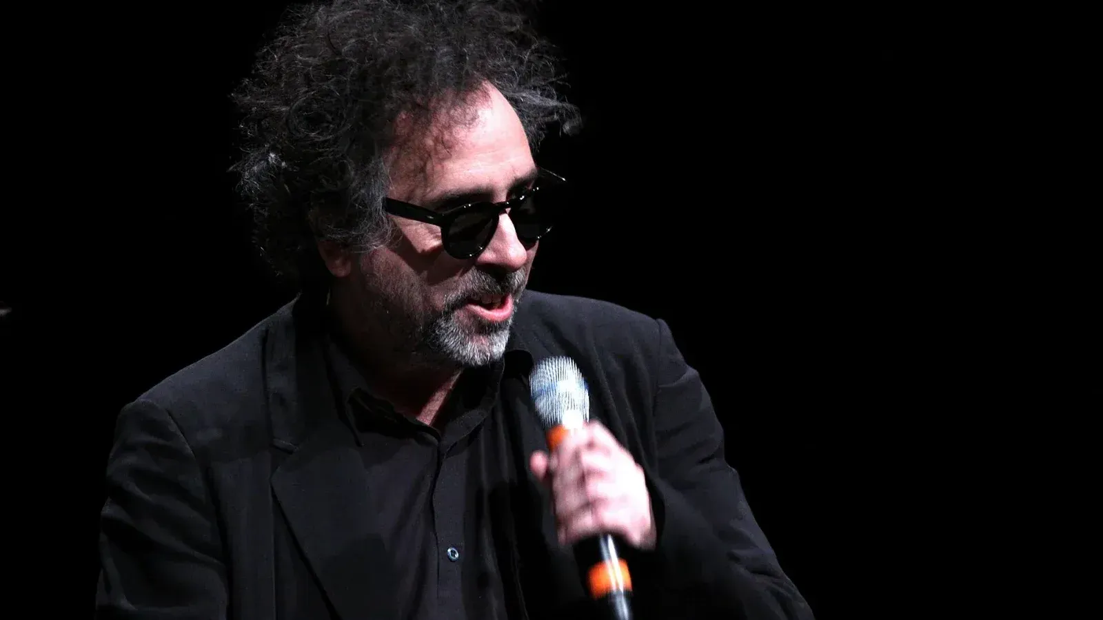Tim Burton hablando en el San Diego Comic-Con International 2012 en San Diego, California.